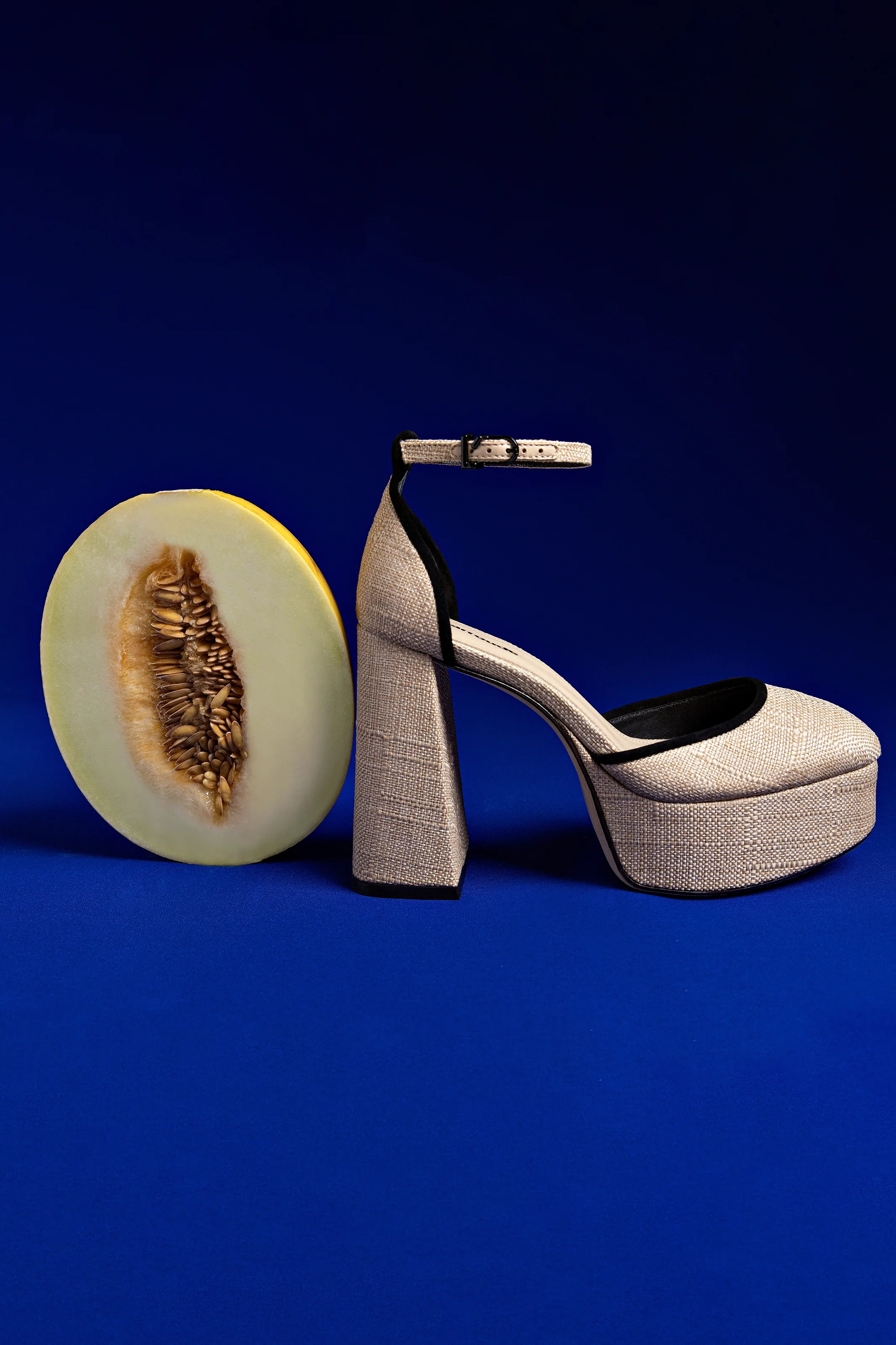 Ari Pump In Beige Raffia and Black Trimming - Image 6