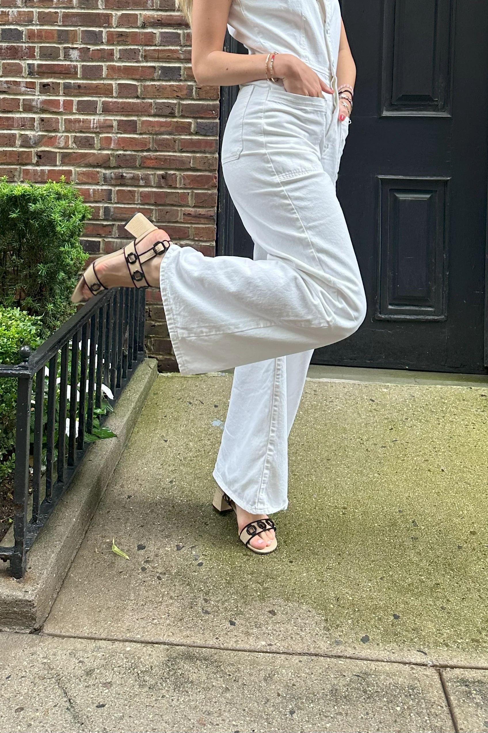 Milan Sandal In Beige Raffia and Black Trimming - Image 2