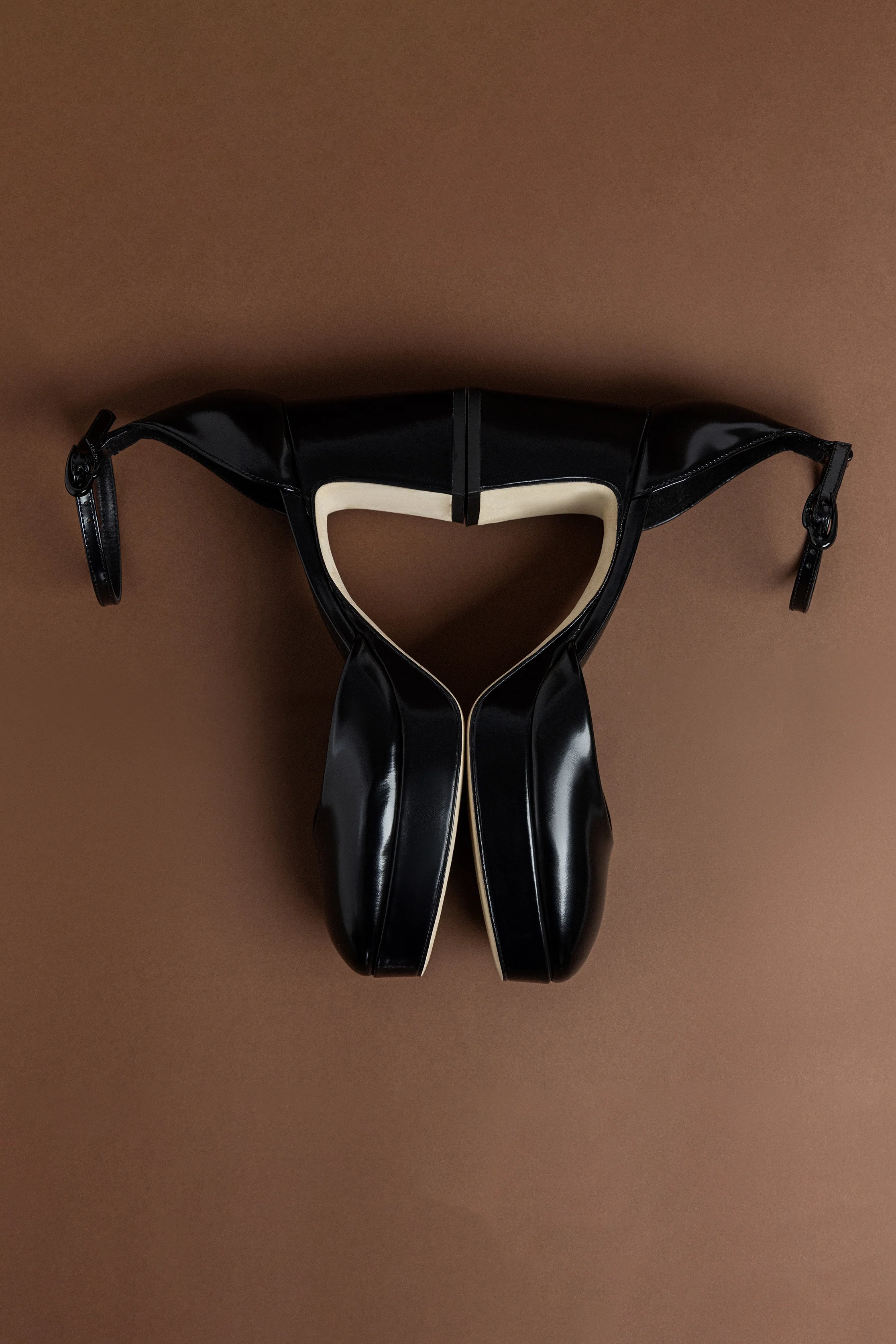 Ari Verona Low Pump In Black Box Leather - Image 5