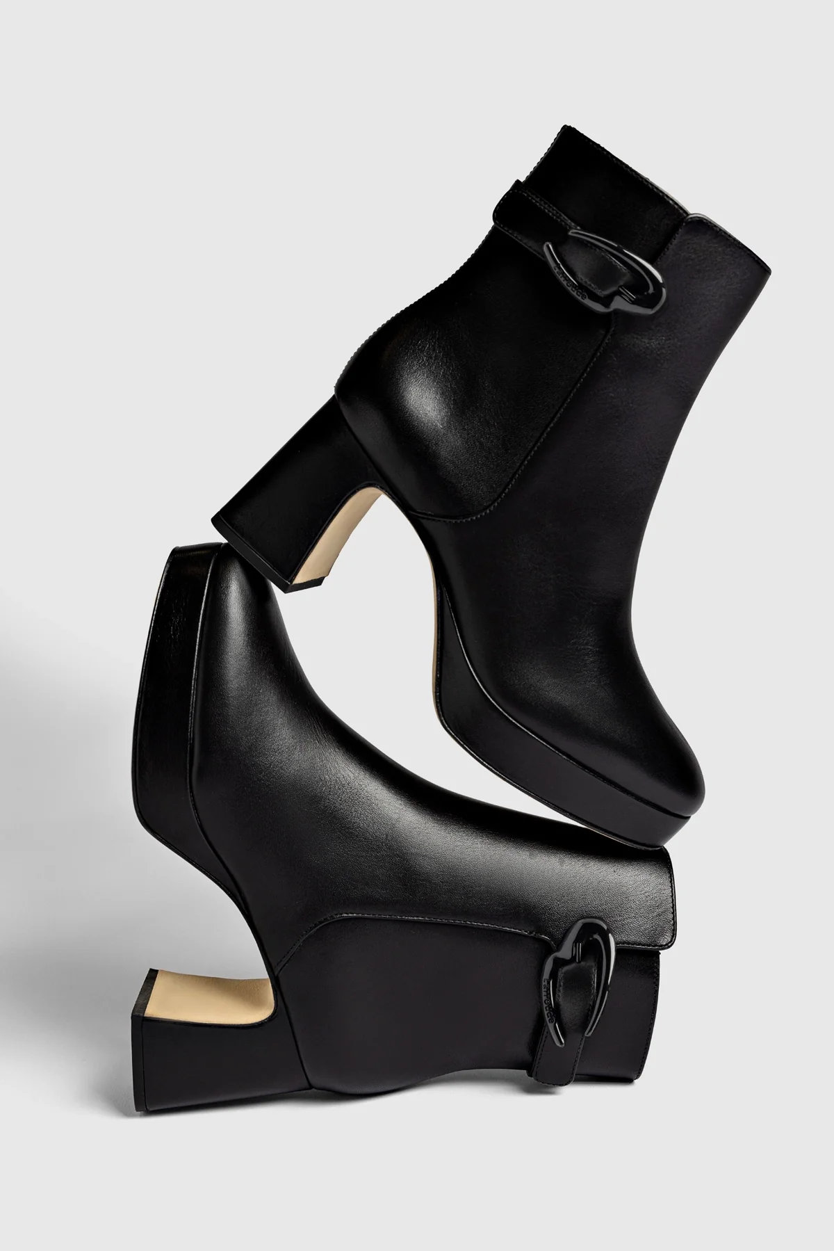 Dolly Verona Low Boot In Black Leather - Image 6
