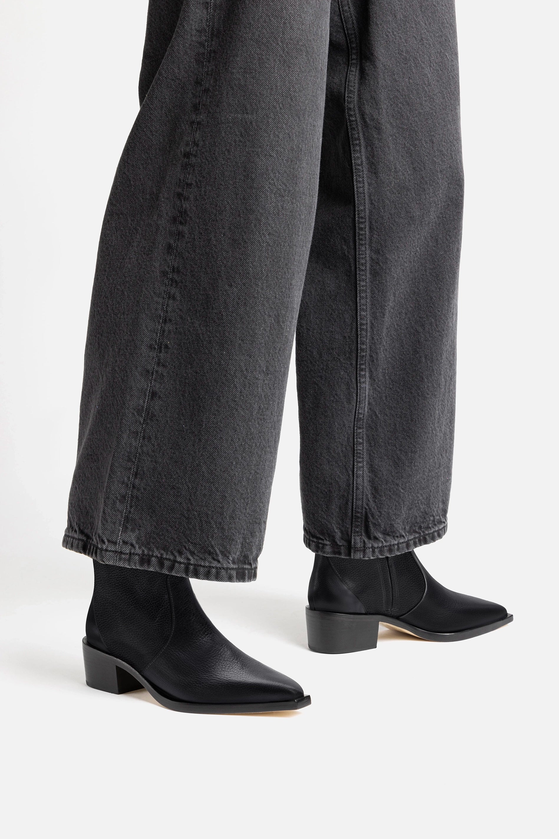 Florencia Low Boot In Black Leather - Image 6