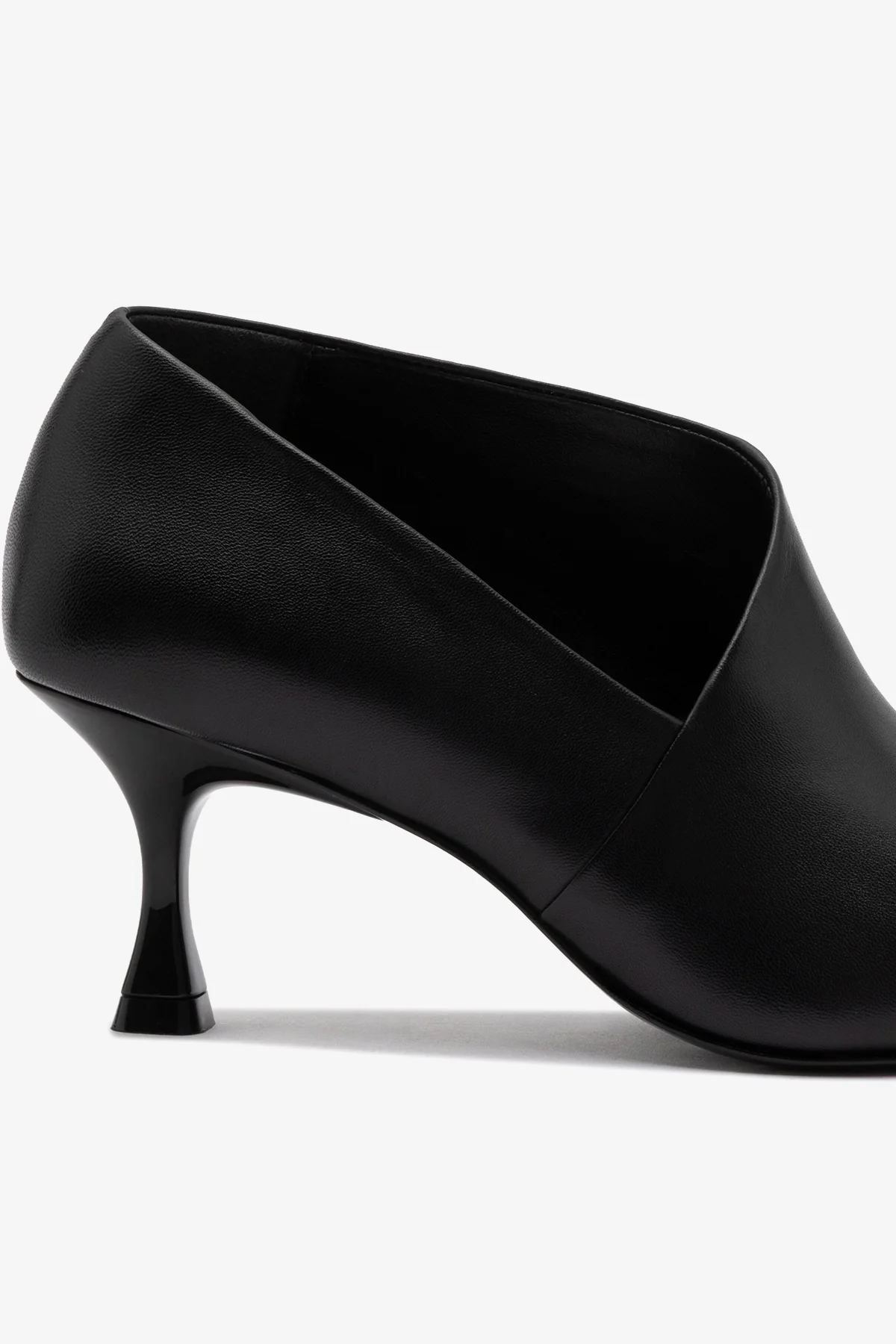 Larroudé by Nicolò B. Vittoria Pump In Black Leather - Image 4
