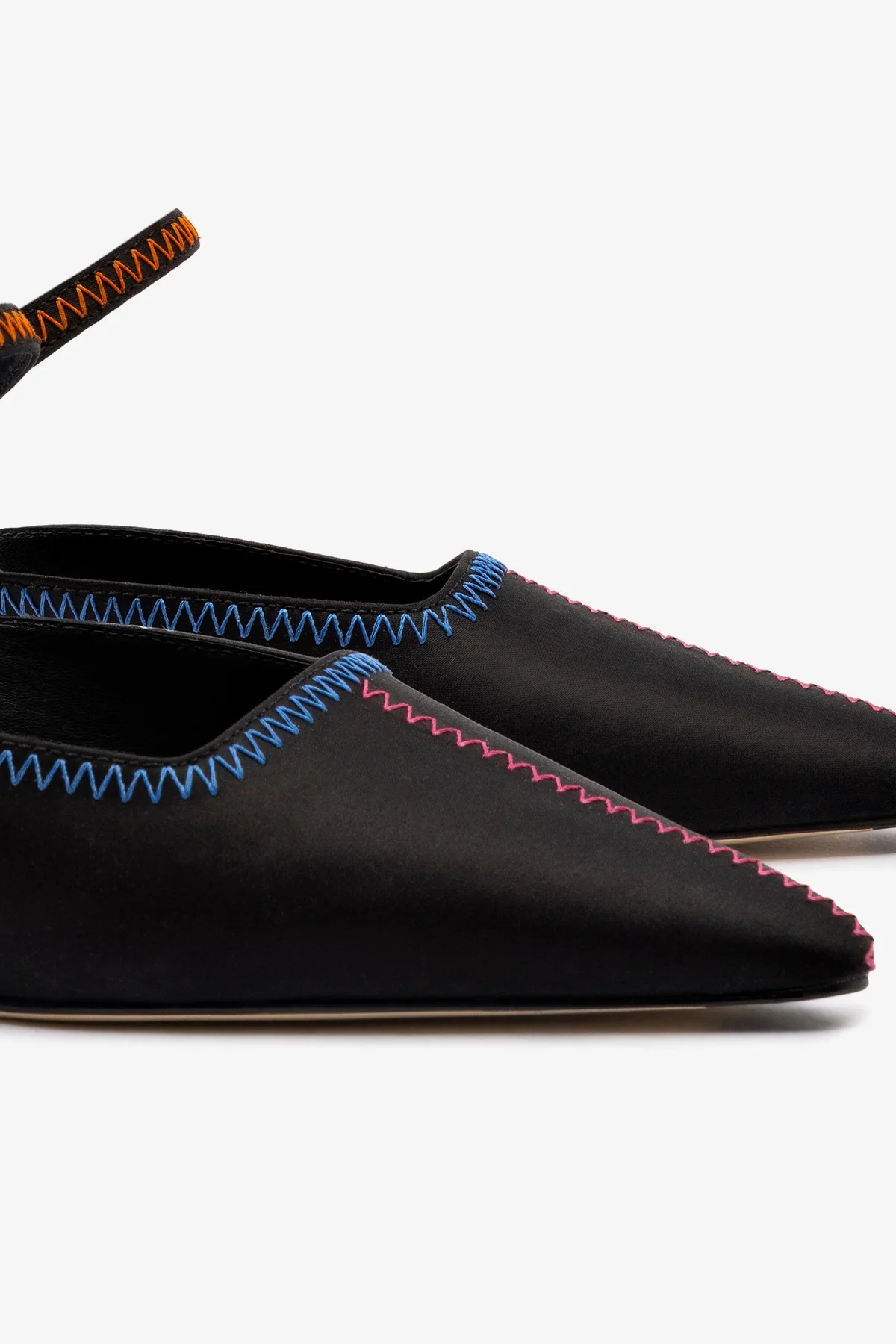 Jonathan Cohen by L.: Zig Zag Pump In Black Satin - Image 3