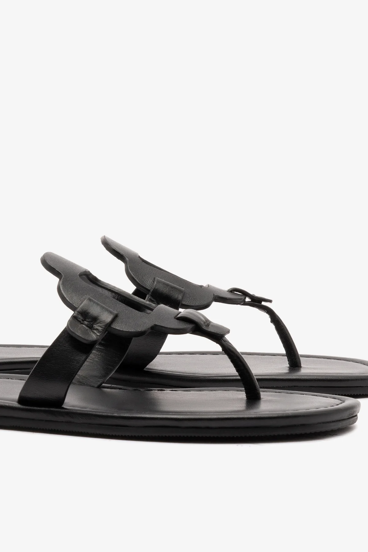 Margherita Thong Sandal In Black Leather - Image 4