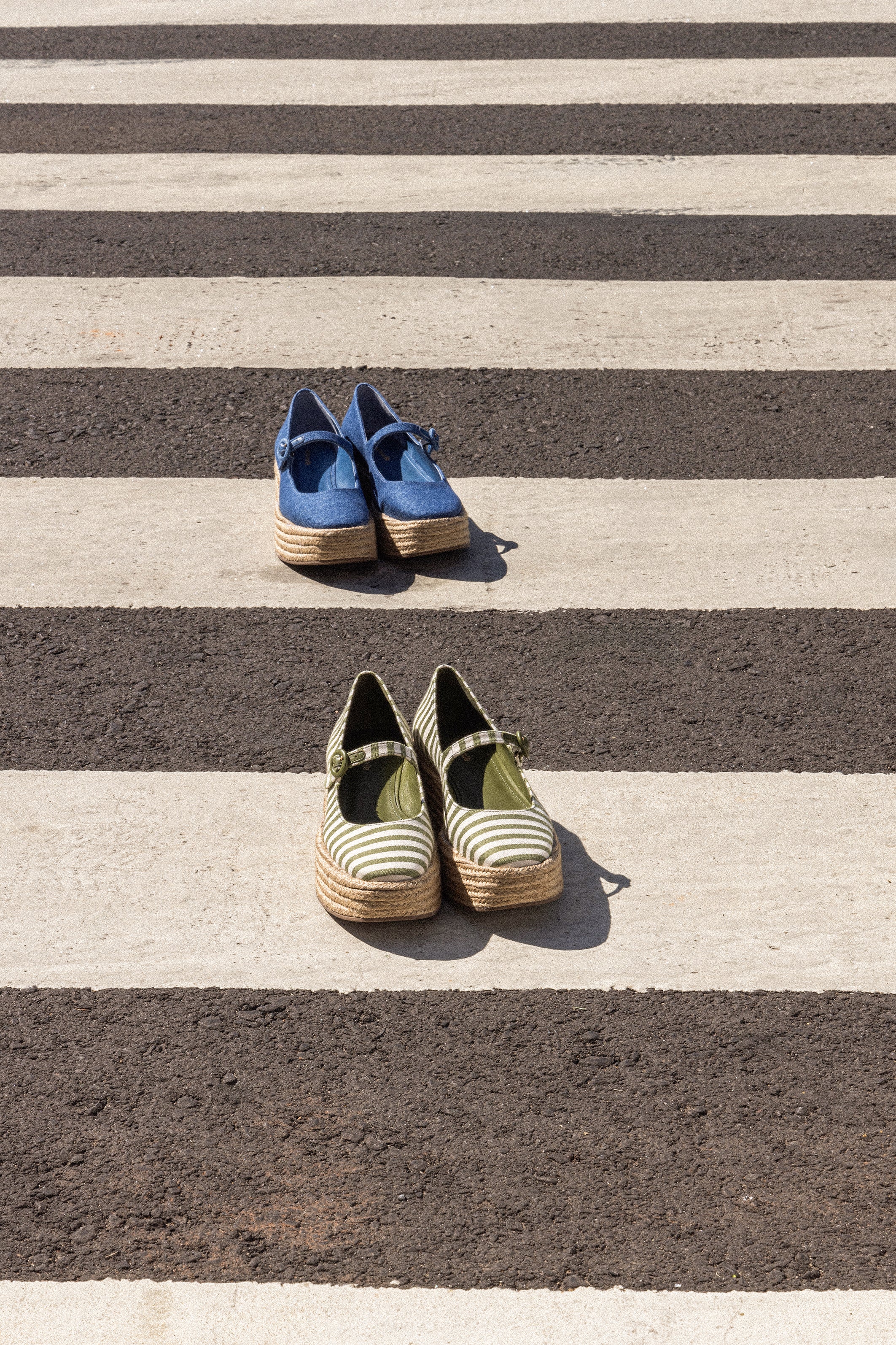 Blair Flatform In Blue Stoned Denim - Image 6