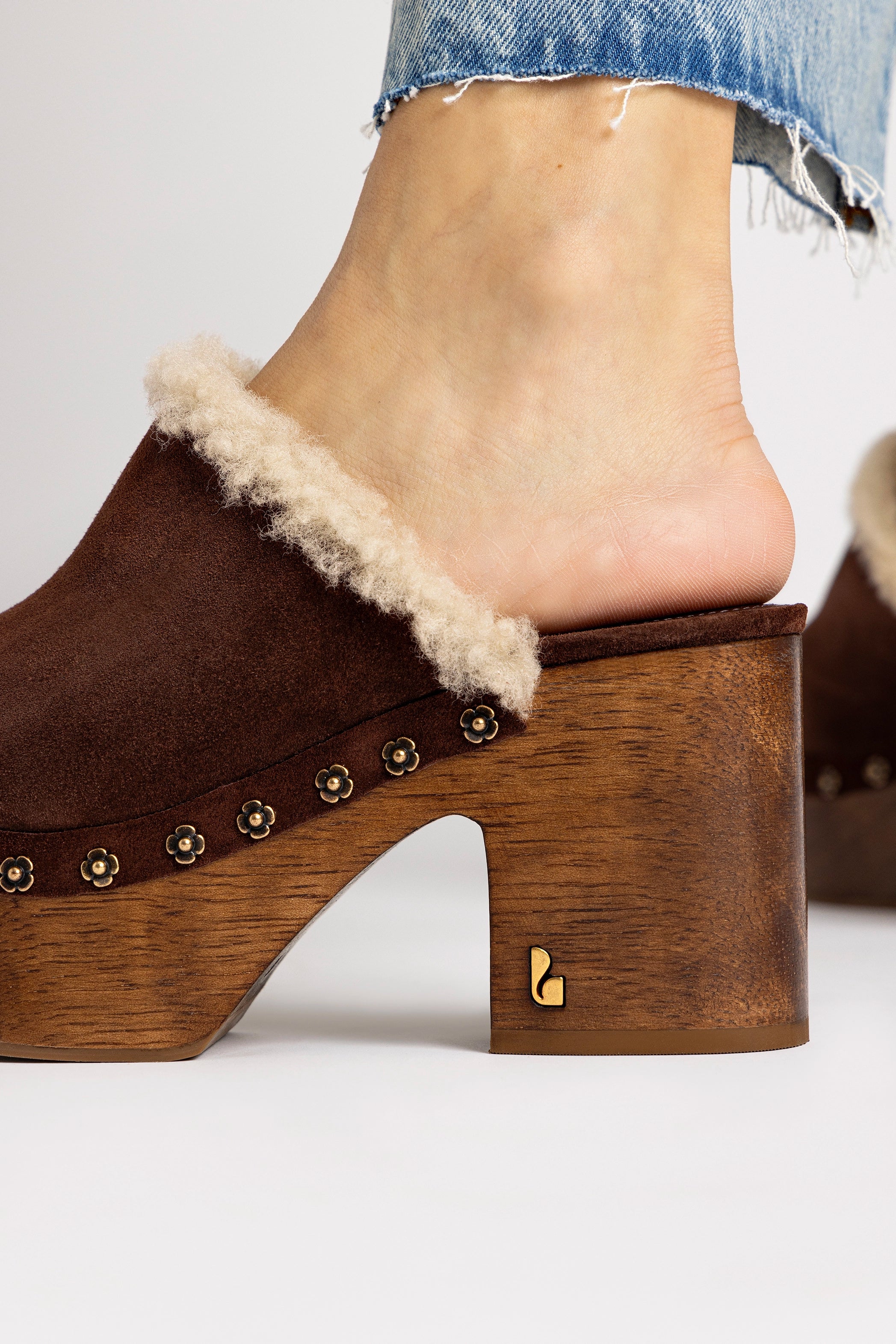 Miso Wooden Platform Clog In Brown Suede And Natural Shearling - Image 5