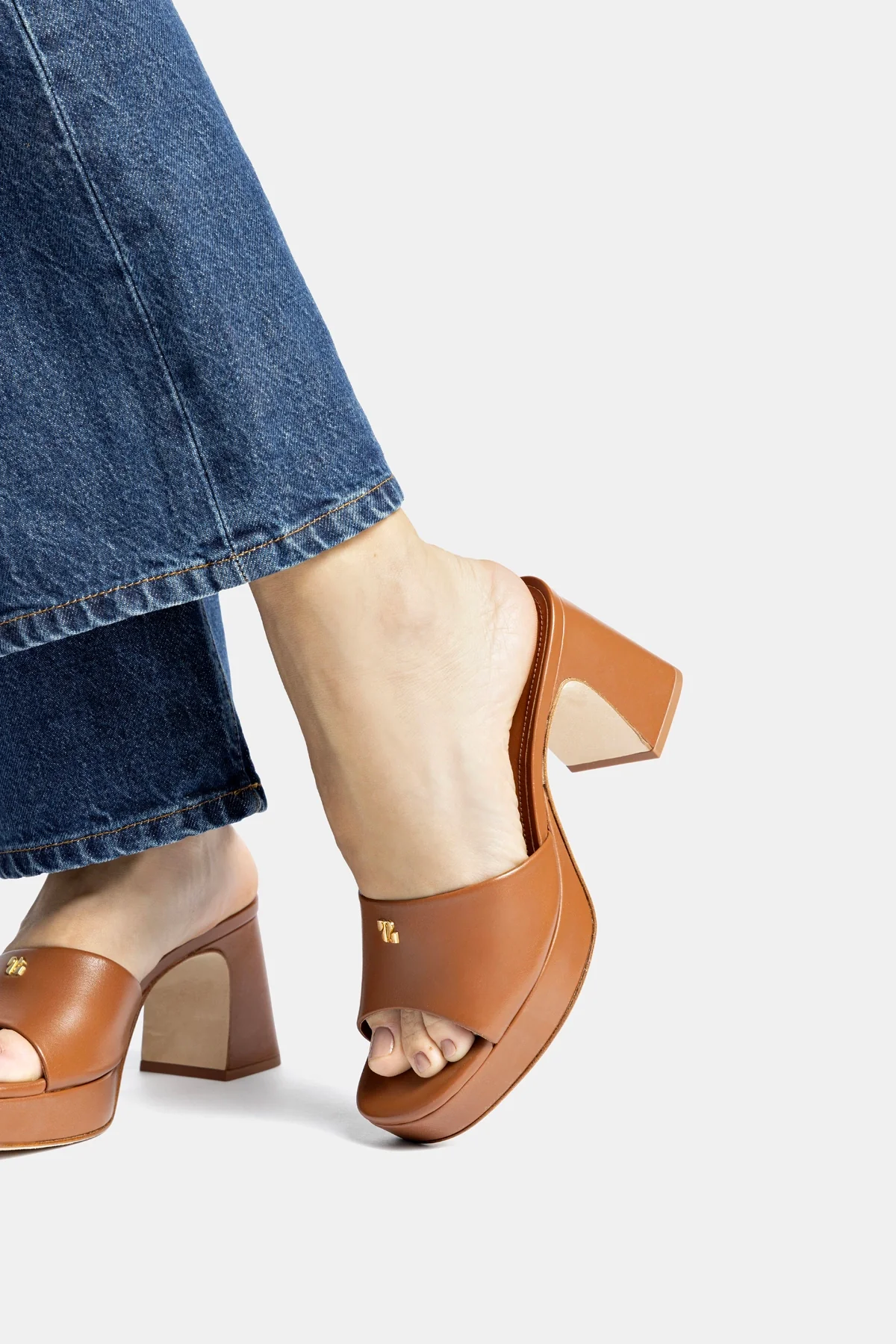 Dolly Low Mule In Caramel Leather - Image 2