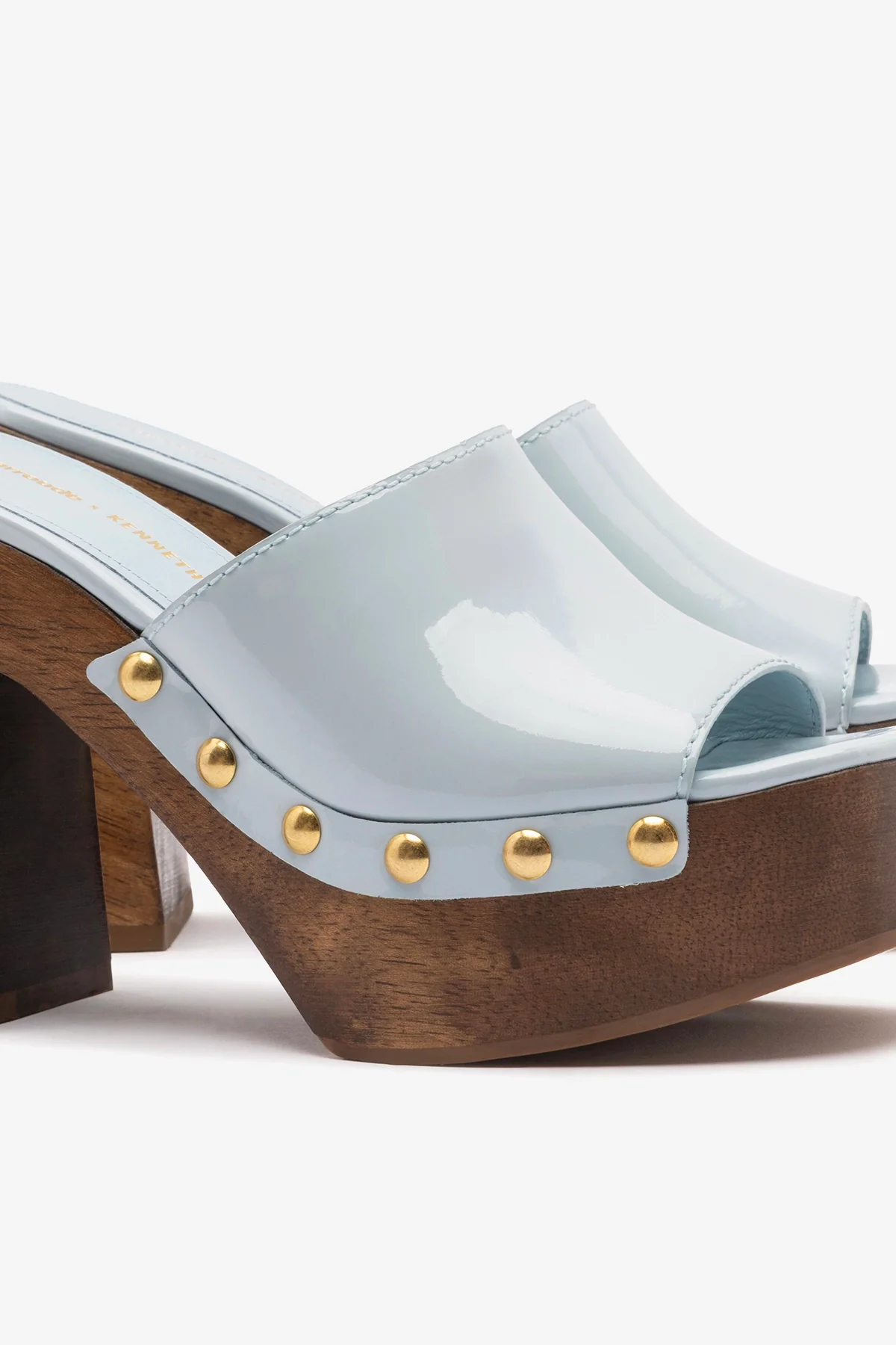 Larroudé x Kenneth Cole: Mule Maya Patent Leather - Image 3