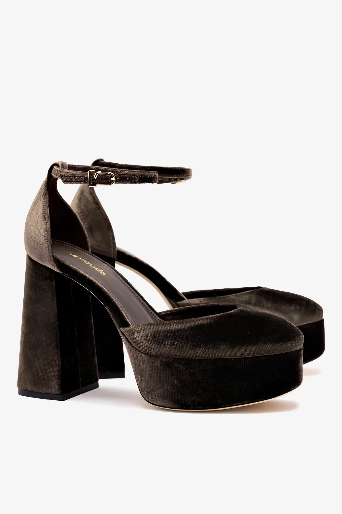 Ari Pump In Expresso Velvet - Image 3