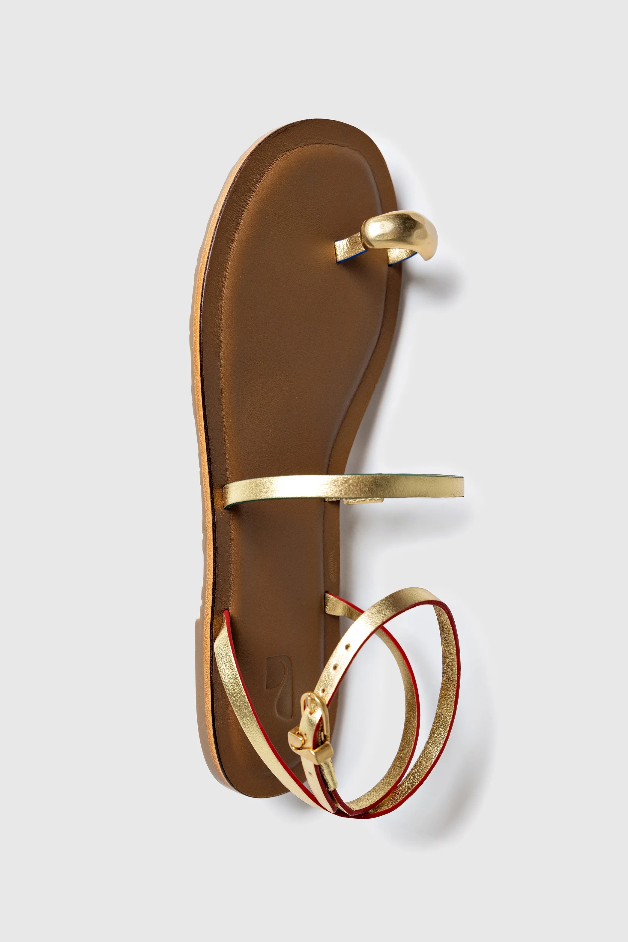 Biarritz Flat Sandal In Gold Metallic Leather - Image 2