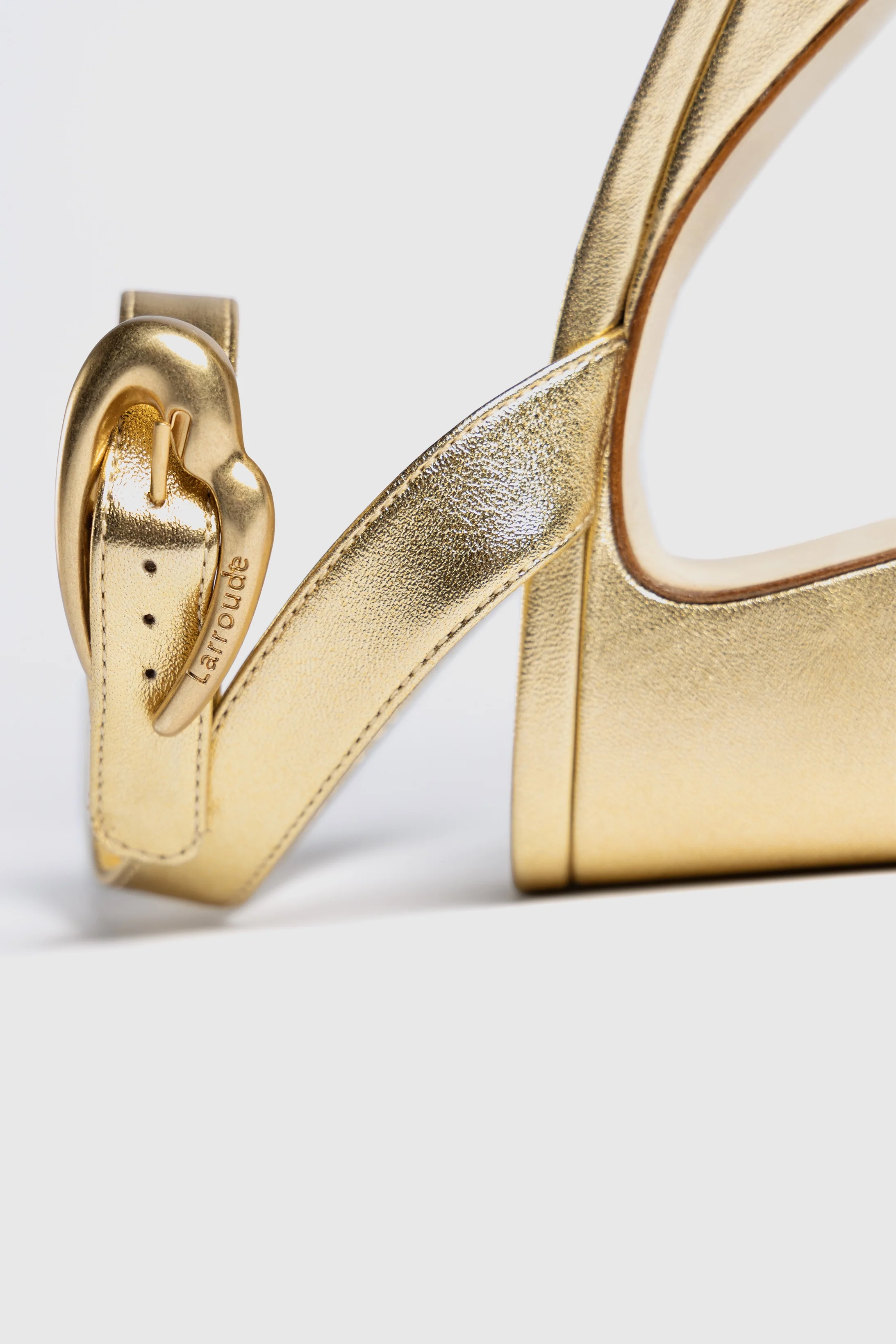 Dolly Verona Low Sandal In Gold Metallic Leather - Image 6