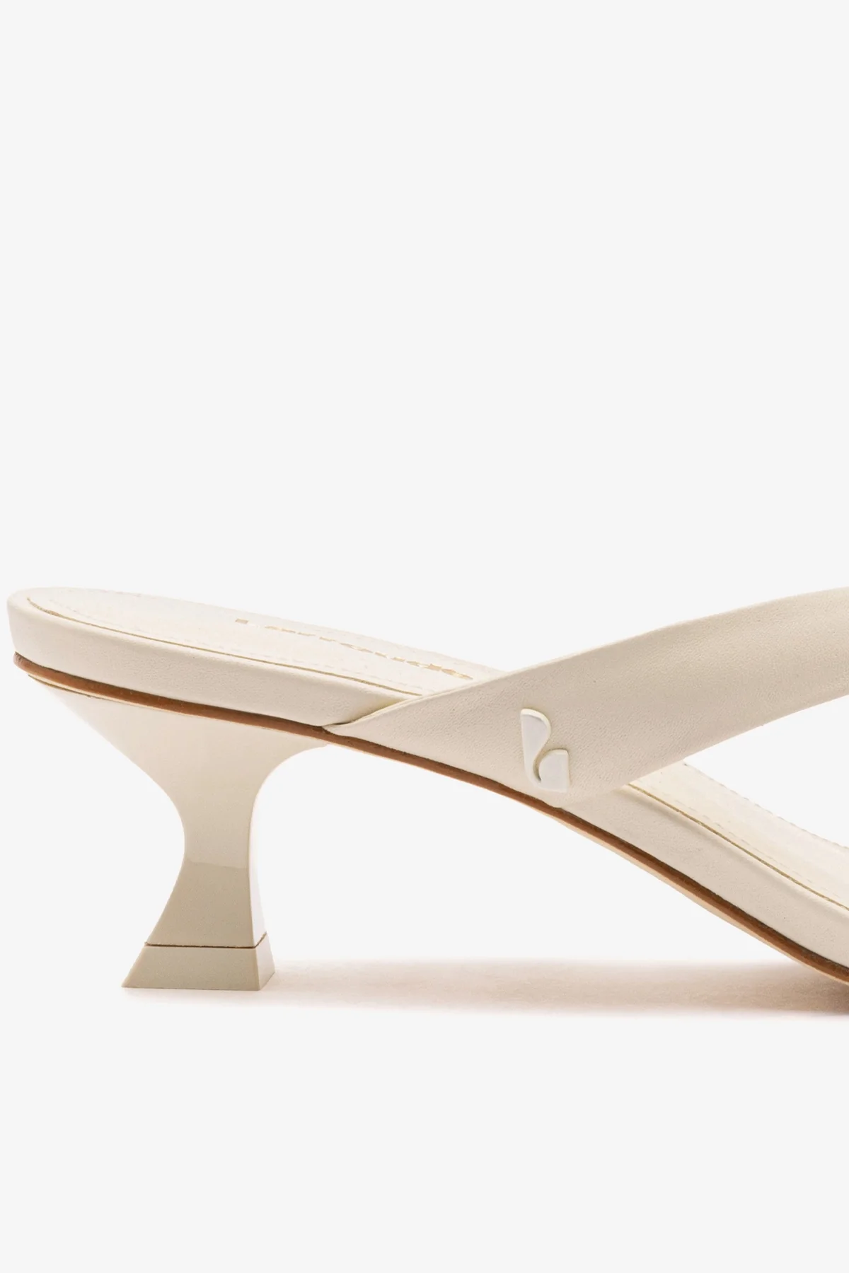 Gaia Low In Ivory Leather - Image 3