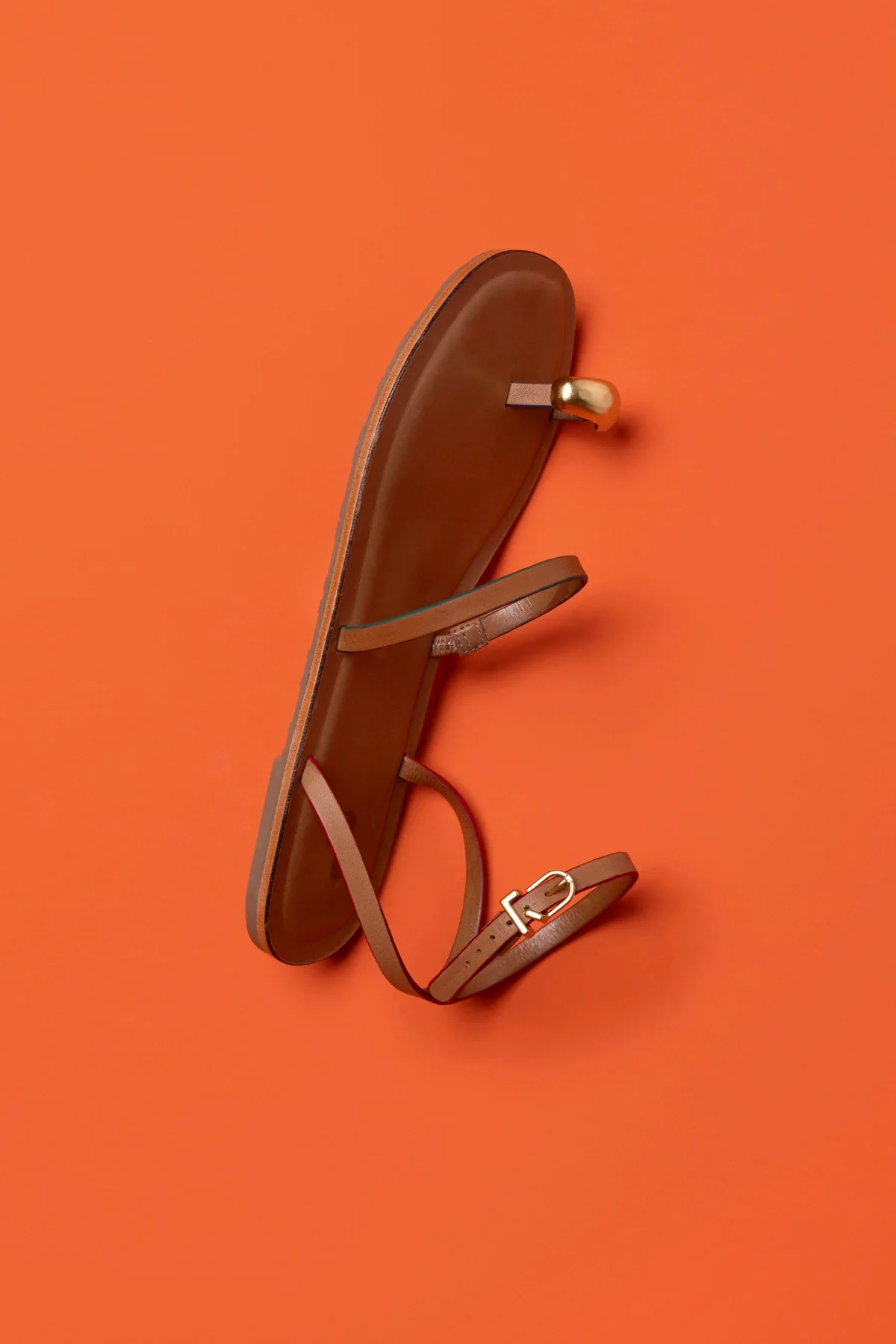 Biarritz Flat Sandal In Light Caramel Leather - Image 6