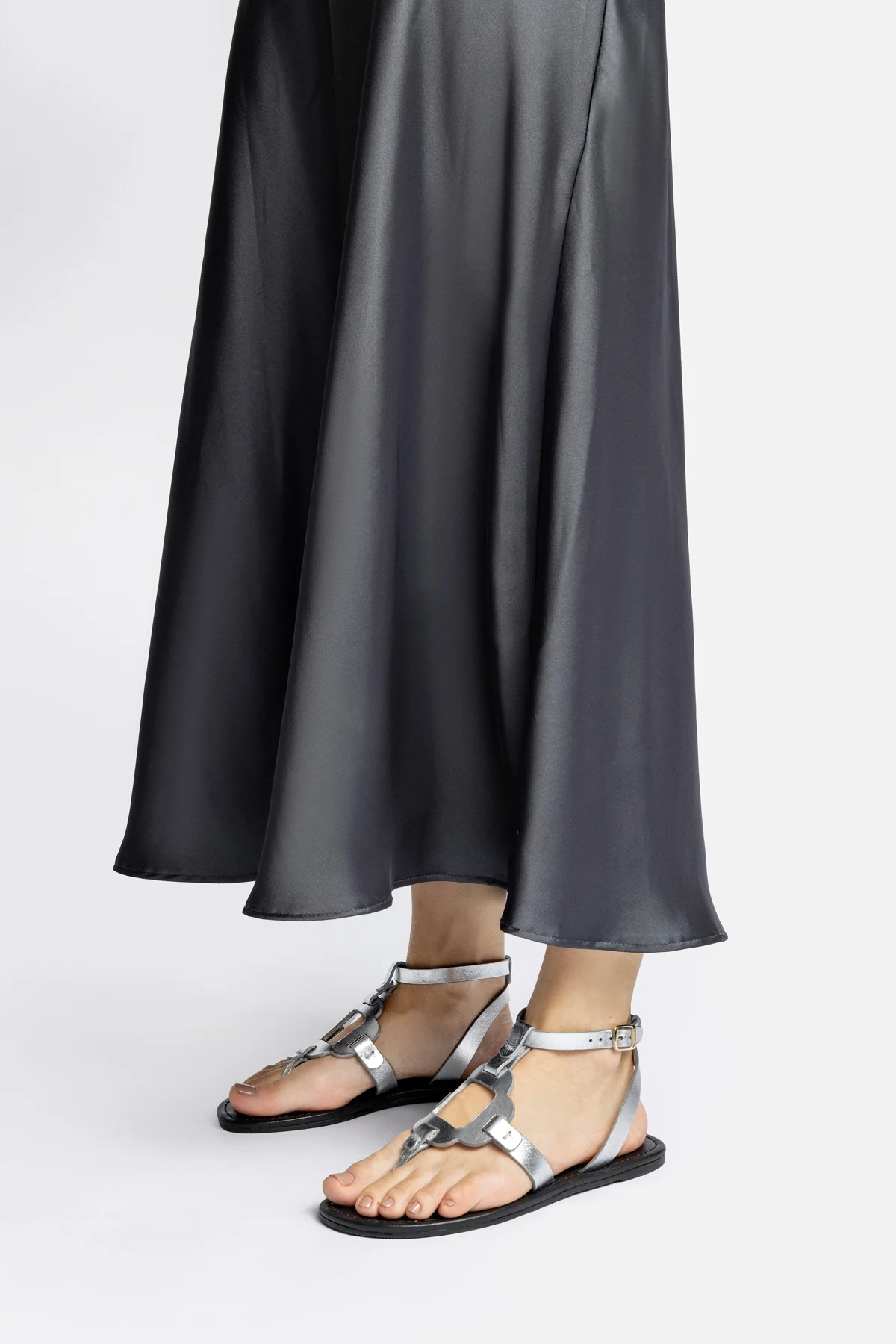 Margherita Sandal In Metallic Silver Leather - Image 2