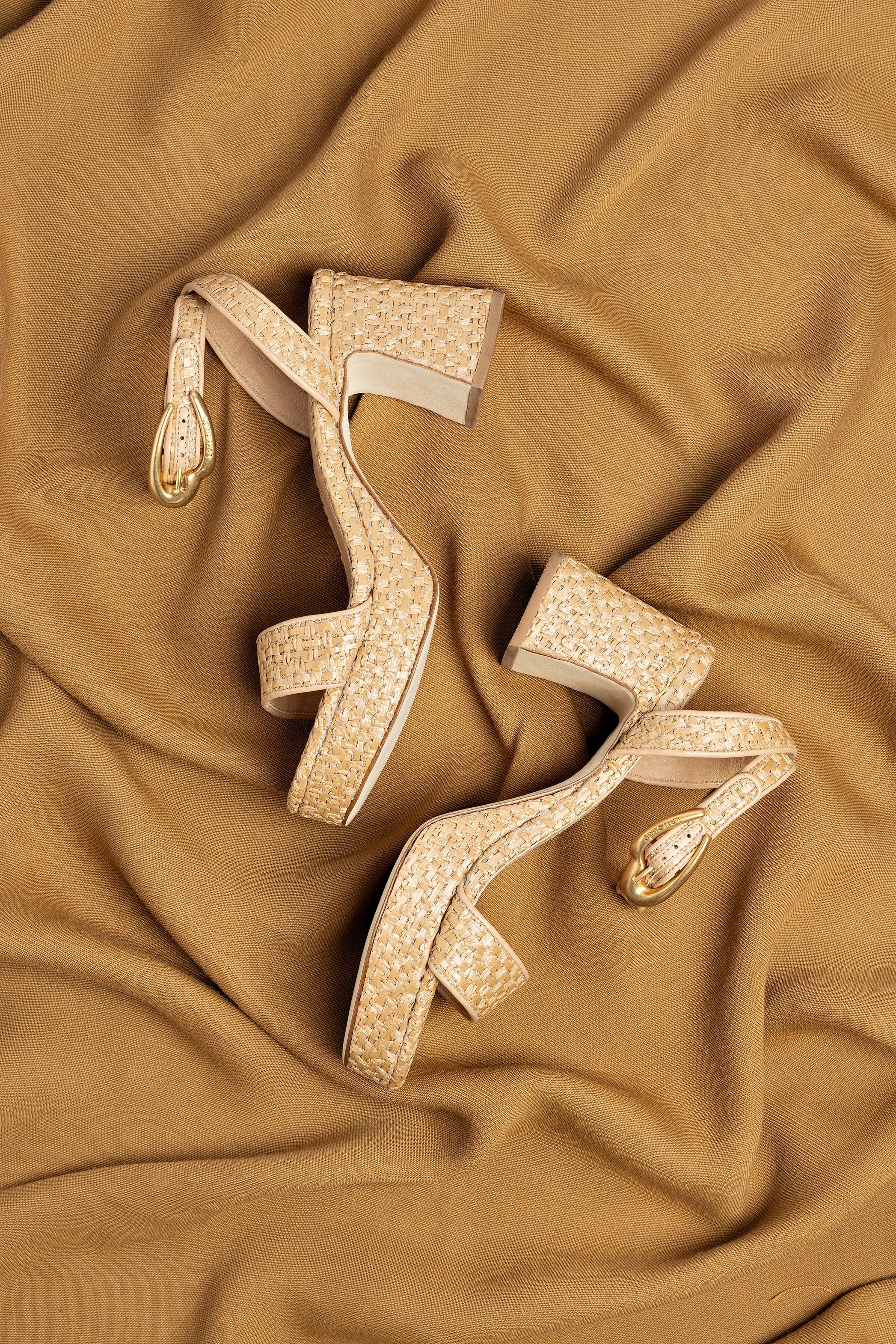 Dolly Verona Low Sandal In Natural Raffia and Beige Leather - Image 6
