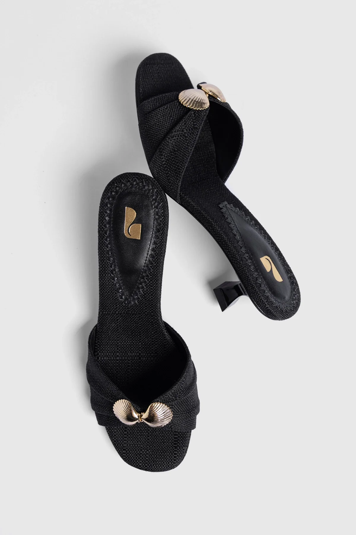 Coquile Mule Black Raffia - Image 6