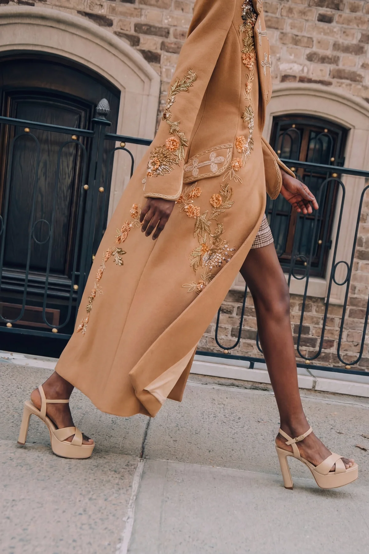 Bianca High Platform Sandal In Sand Leather - Image 2
