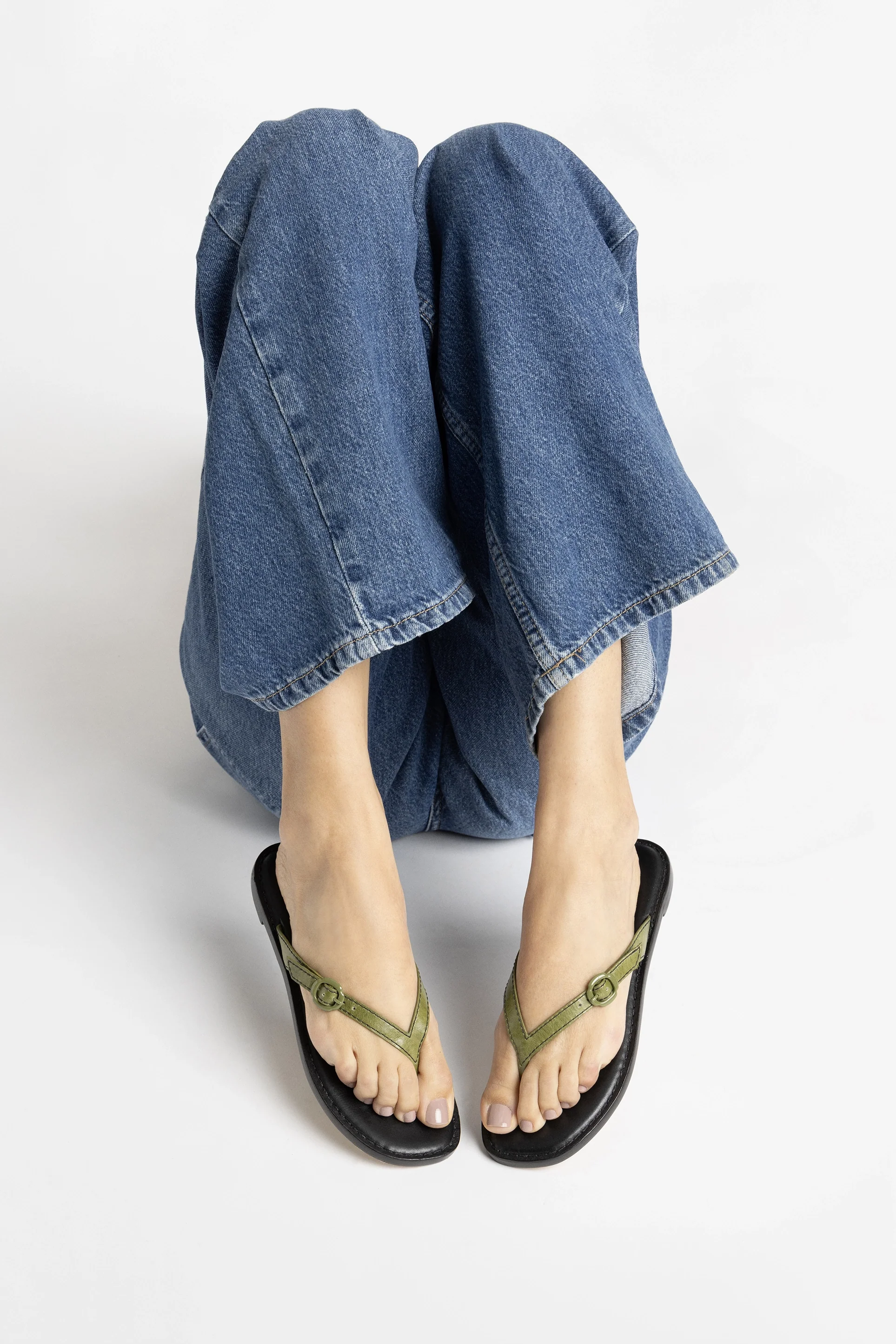 Mary Kate Flat Sandal In Seaweed Leather - Image 6