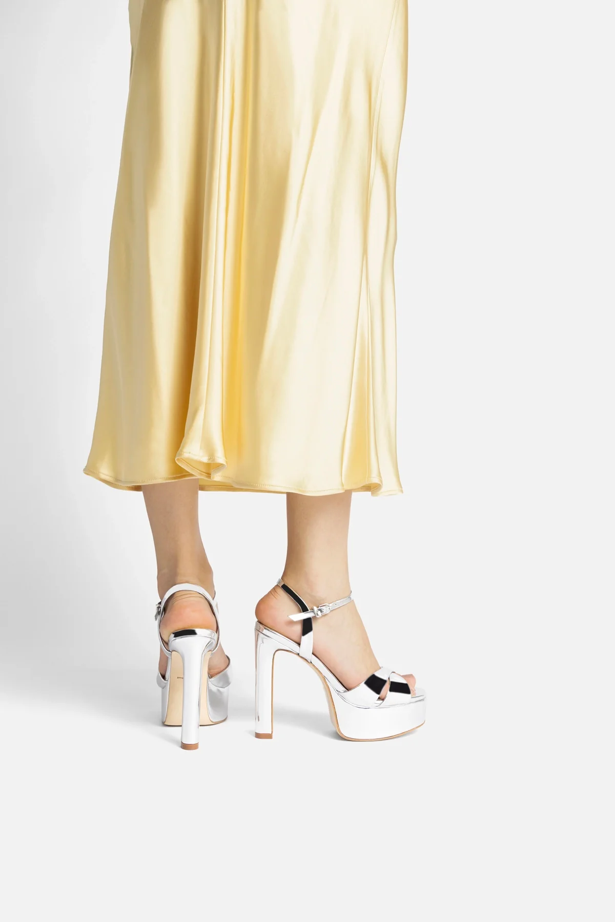 Bianca High Platform Sandal In Silver Specchio - Image 5